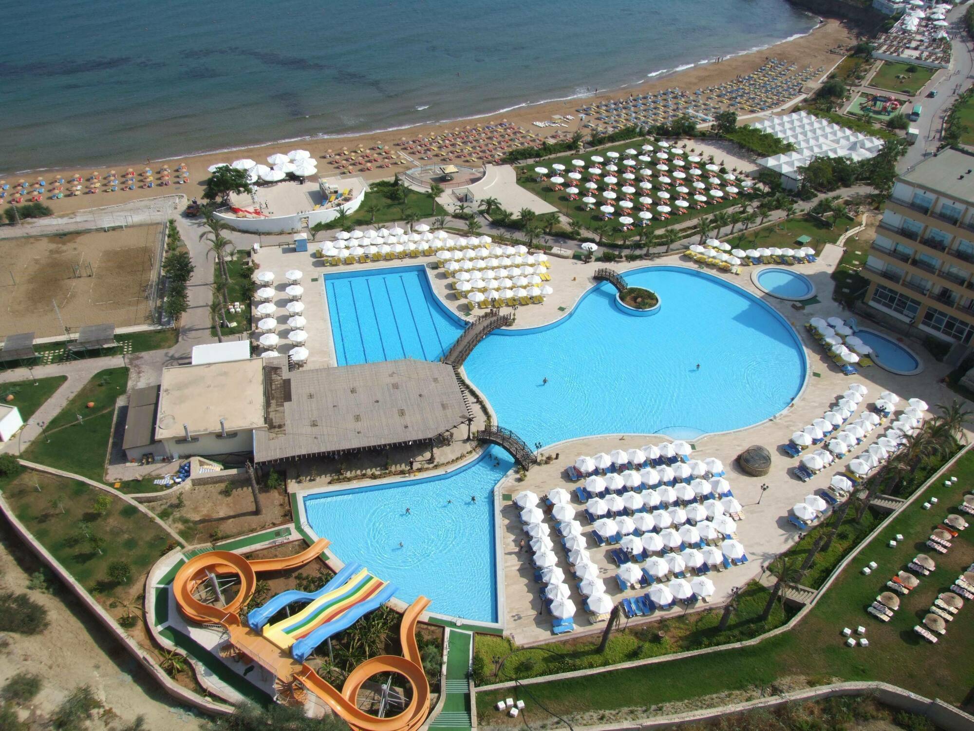 Cratos Premium Hotel, Casino, Port & Spa Kyrenia  Eksteriør billede